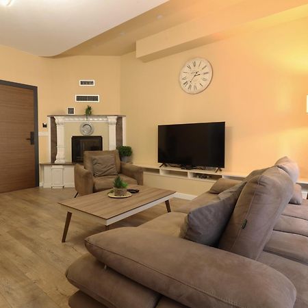 Midtown Prishtina Stays - Central Location Pristina Eksteriør bilde