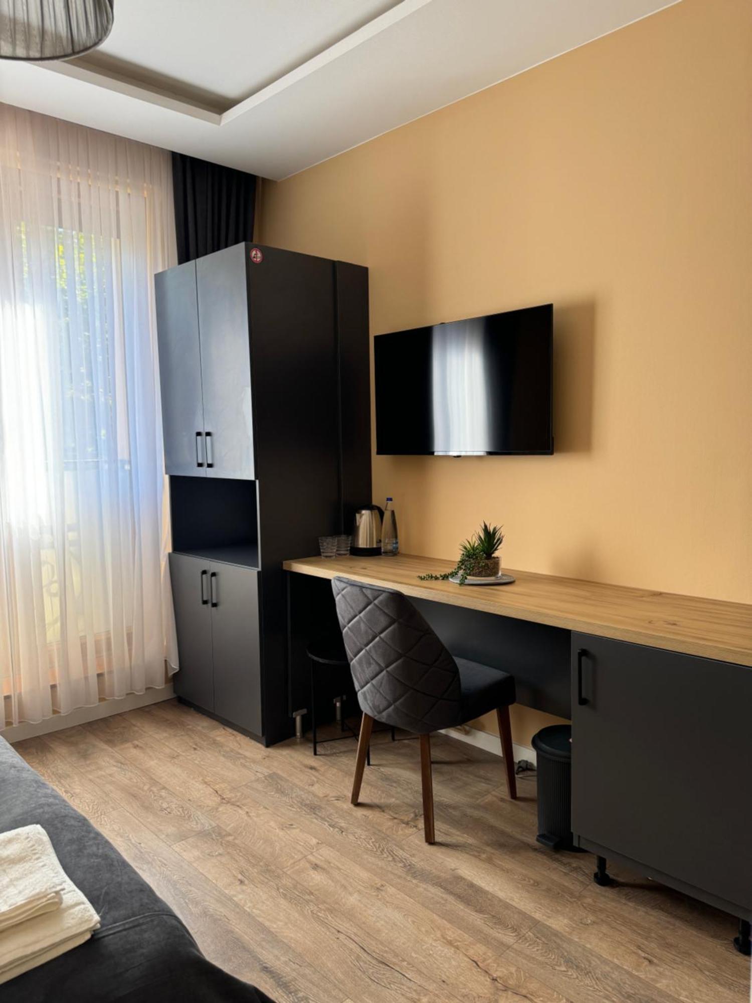 Midtown Prishtina Stays - Central Location Pristina Eksteriør bilde