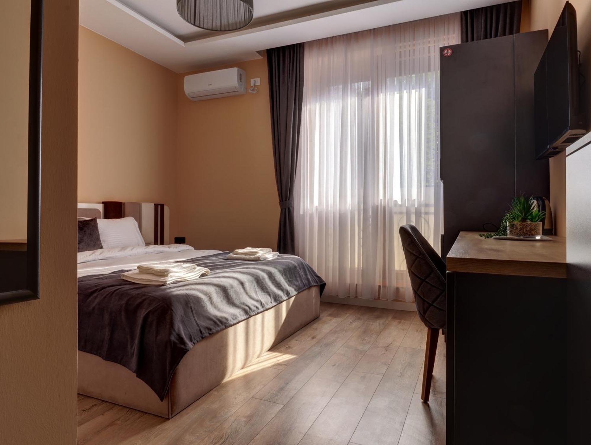 Midtown Prishtina Stays - Central Location Pristina Eksteriør bilde
