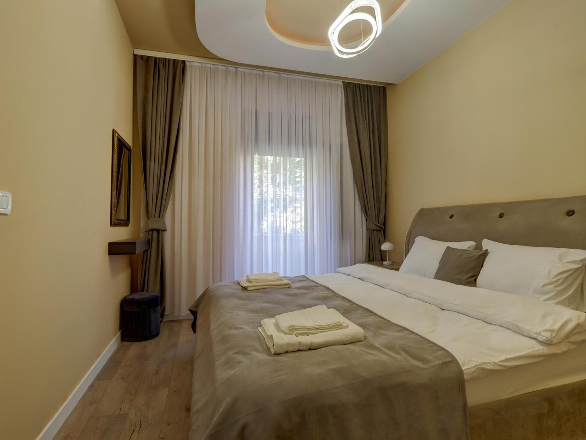 Midtown Prishtina Stays - Central Location Pristina Eksteriør bilde
