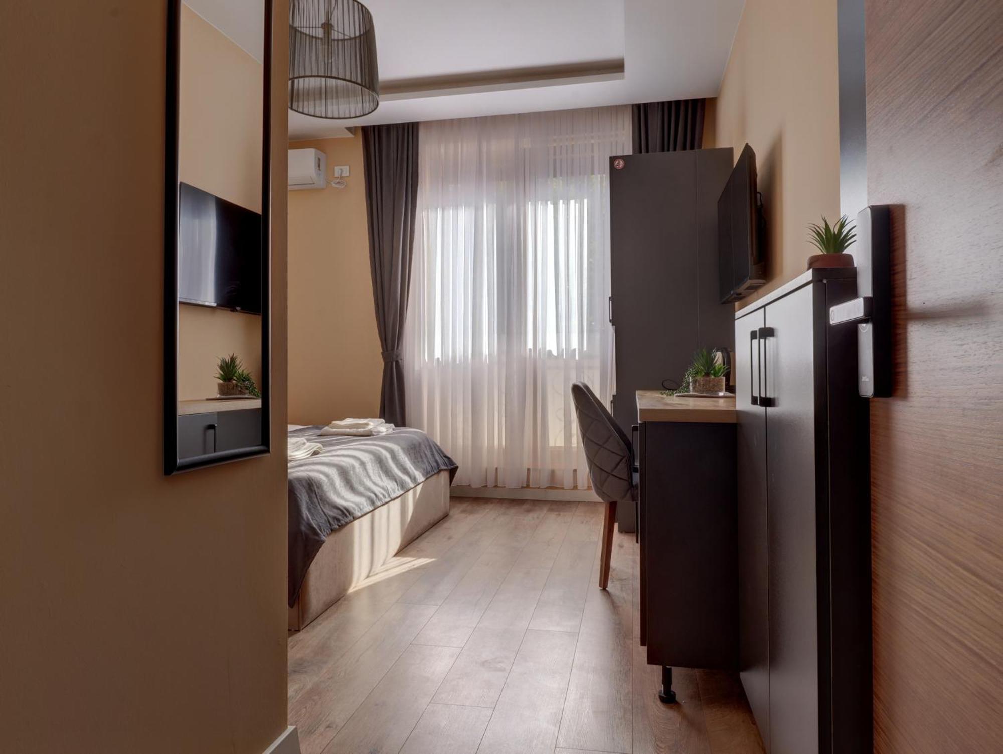 Midtown Prishtina Stays - Central Location Pristina Eksteriør bilde